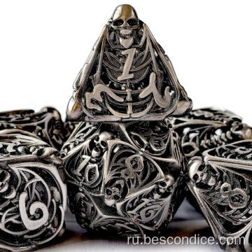 Dungeon и Dragon Metal Dice с 3D -функцией черепа